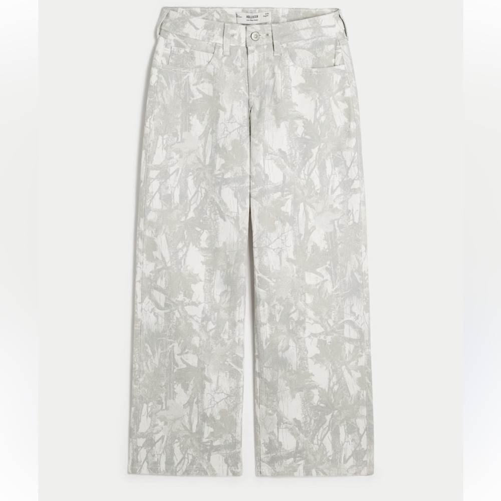 Hollister - Low Rise Camo Baggy Jeans